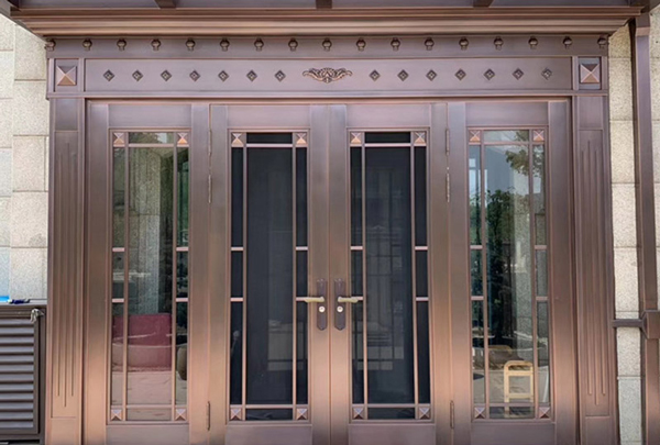 沈阳铜门厂家生产服务详述：铜门制造的精细工艺流程